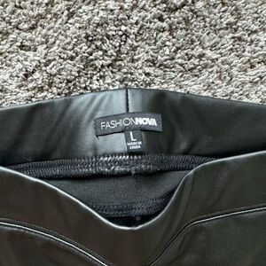 Fake leather leggings